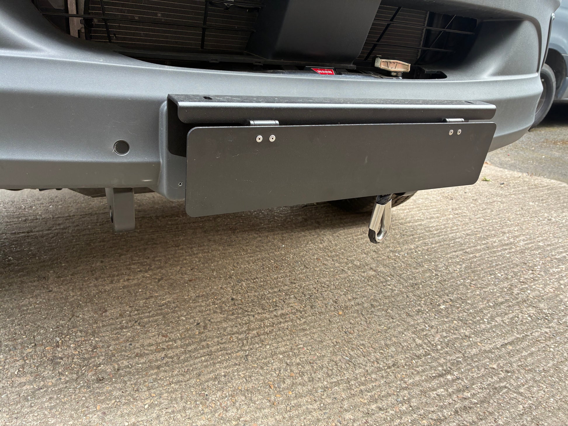 Number plate holder for Winch image 0